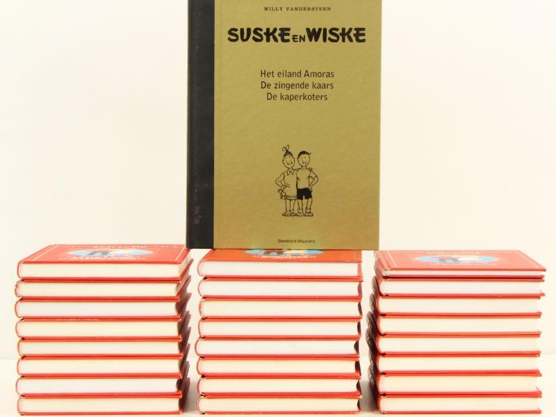Groot lot van 22 Suske en Wiske verzamelalbums - Lekturama (circa 87 strips gebundeld)