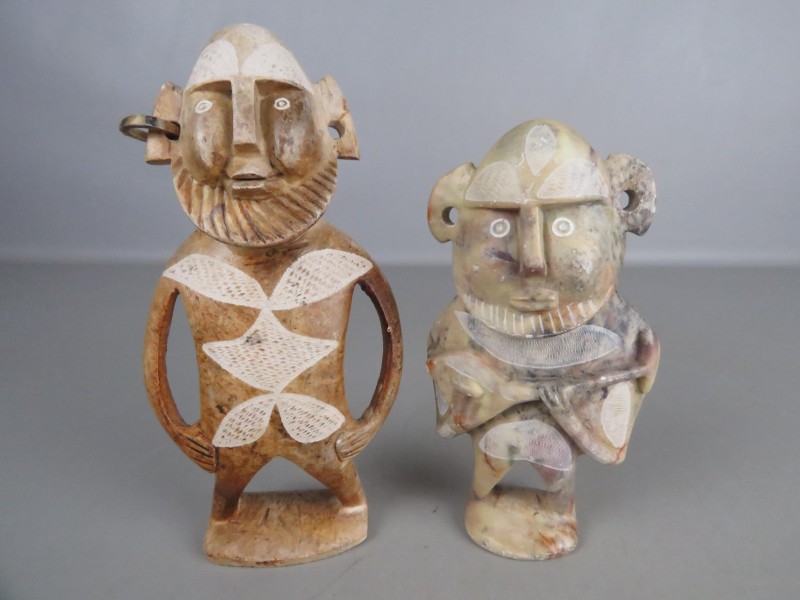 Twee spek/zeepstenen (pierre de Mbigou) sculpturen