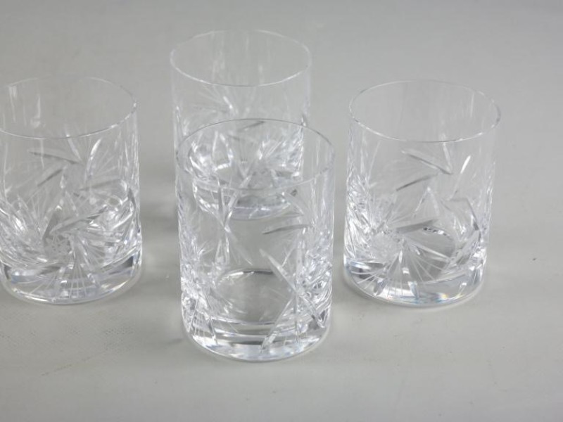 4 kristallen glazen