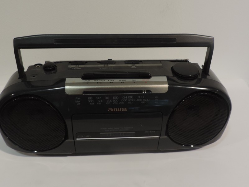 Vintage radio aiwa