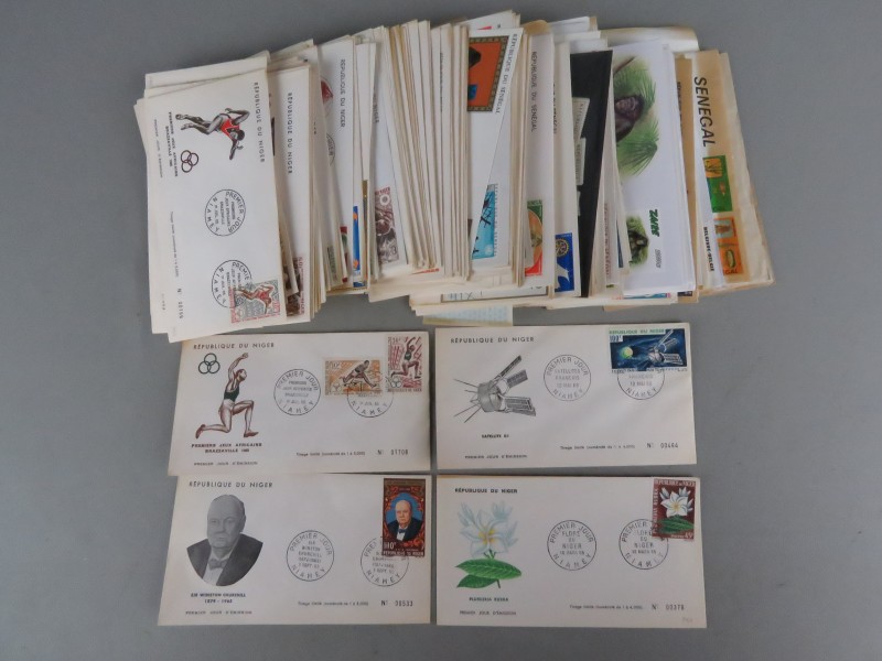 170 enveloppen met postzegel