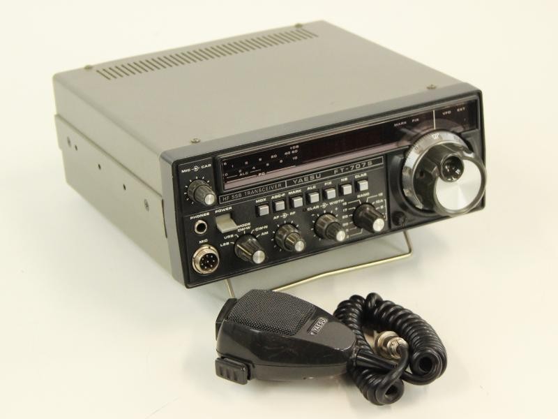 トランシーバー YAESU FT-707S 八重洲無線 FT-707S レストア (その1） | yoshi-ameba55のブログ