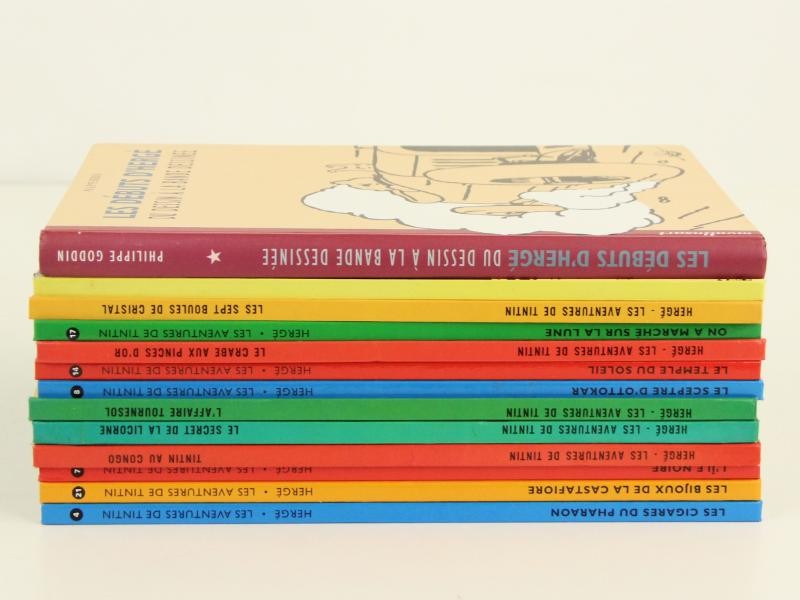 Lot 11 HC Kuifje albums + 2 informatieve boeken