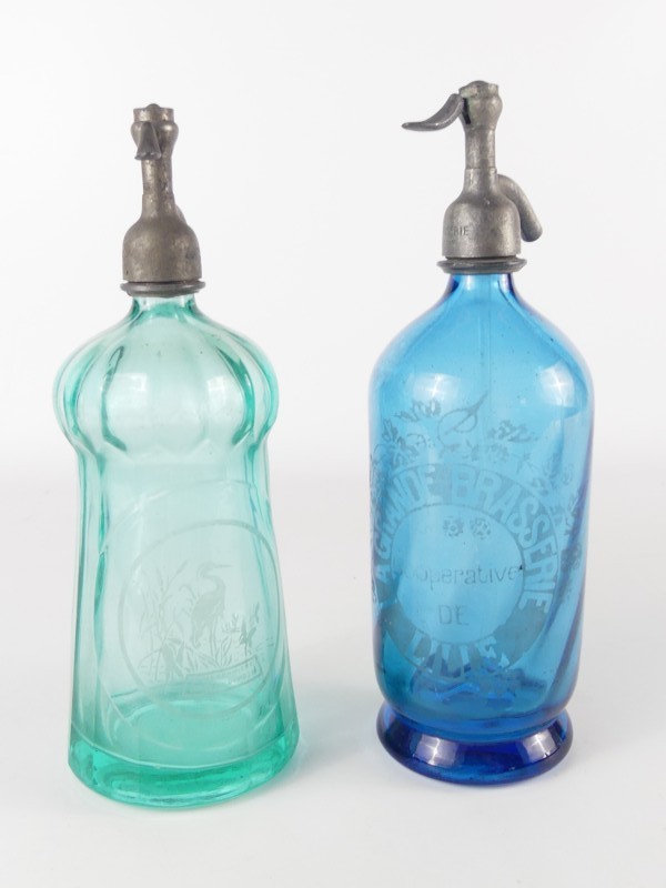 Set van twee glazen spuitwaterflessen