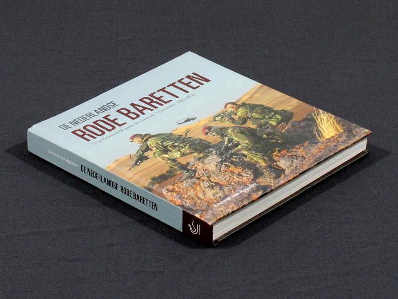Boek 'de Nederlandse Rode Baretten' (2012)