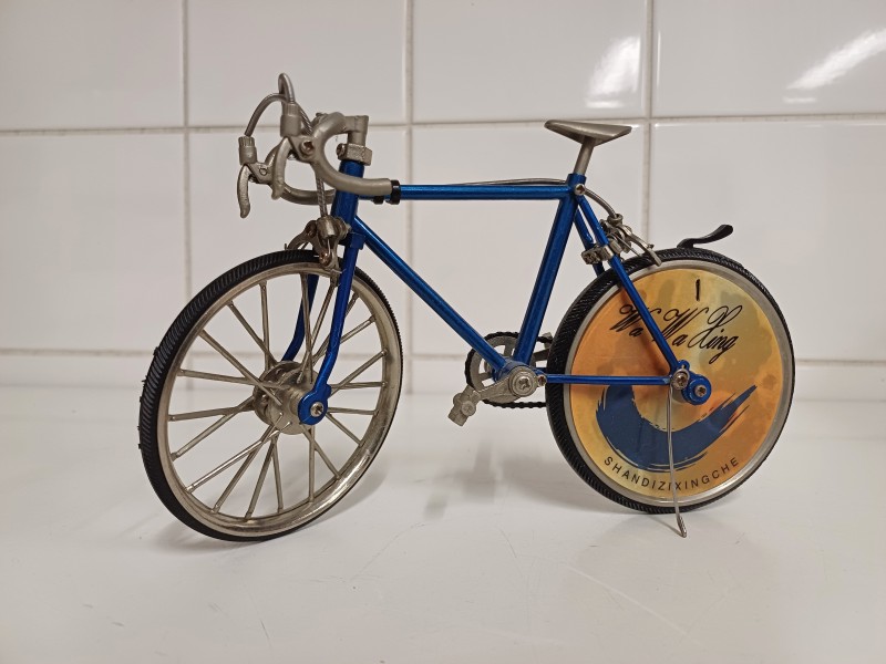 Racefiets met aansteker Wa Wa Xing