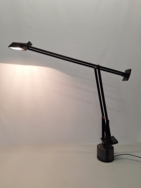 Design bureaulamp Tizio: Artemide - Richard Sapper