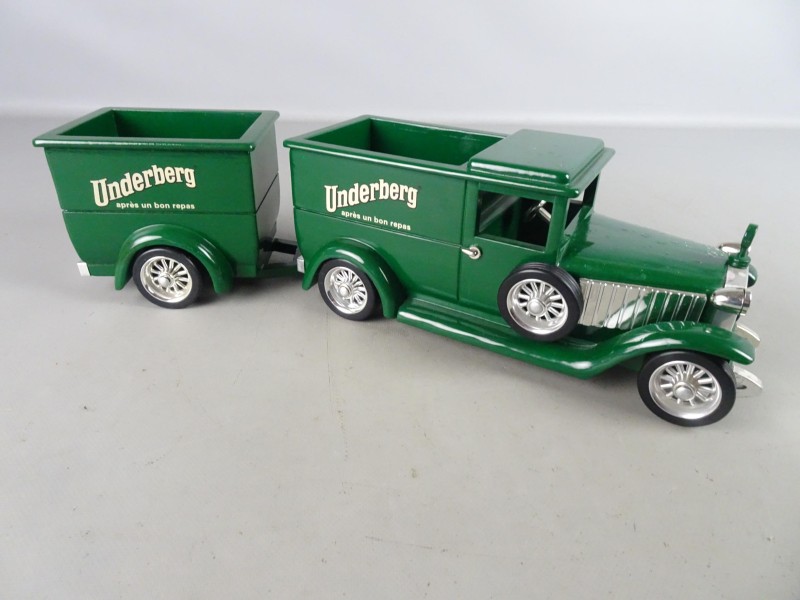 Underberg Kräuter-Mobil Model met Aanhanger