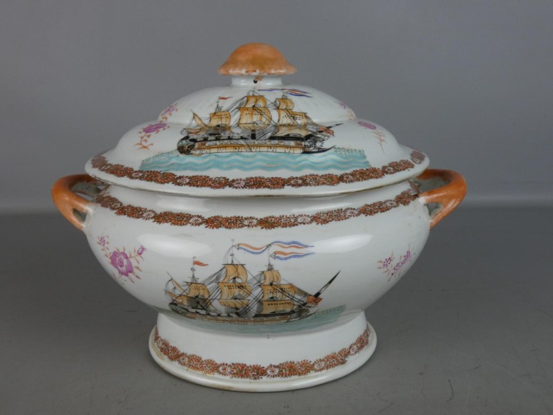 Porseleinen Terrine met Scheepsdecoratie