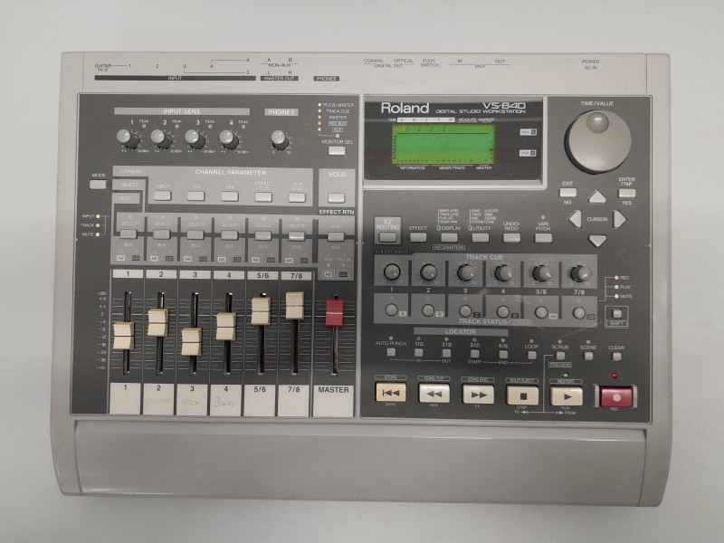 Roland VS-840 - Digital studio workstation