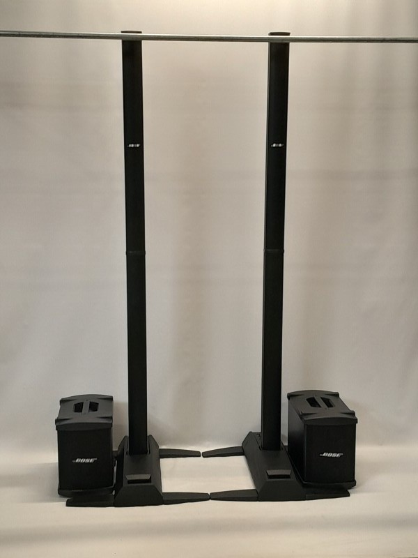 Bose Dual L1 Model II speaker system met 2 B1 Bass Modules