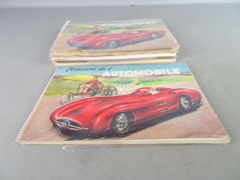5 Verzamelboekjes met prenten "De geschiedenis van de automobiel"