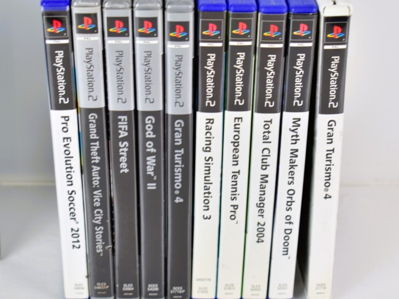 Collectie van 10 PlayStation 2 games.