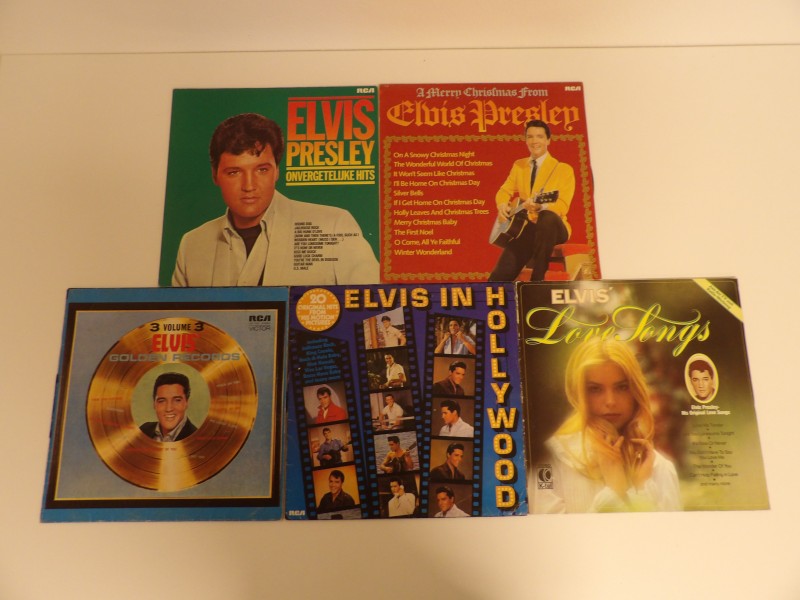 5 Elvis Presley LP's (A)