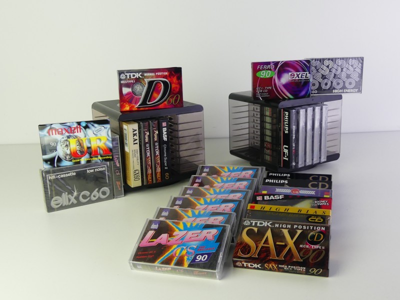 Set van diverse ongebruikte cassettes en opbergers - 28 stuks
