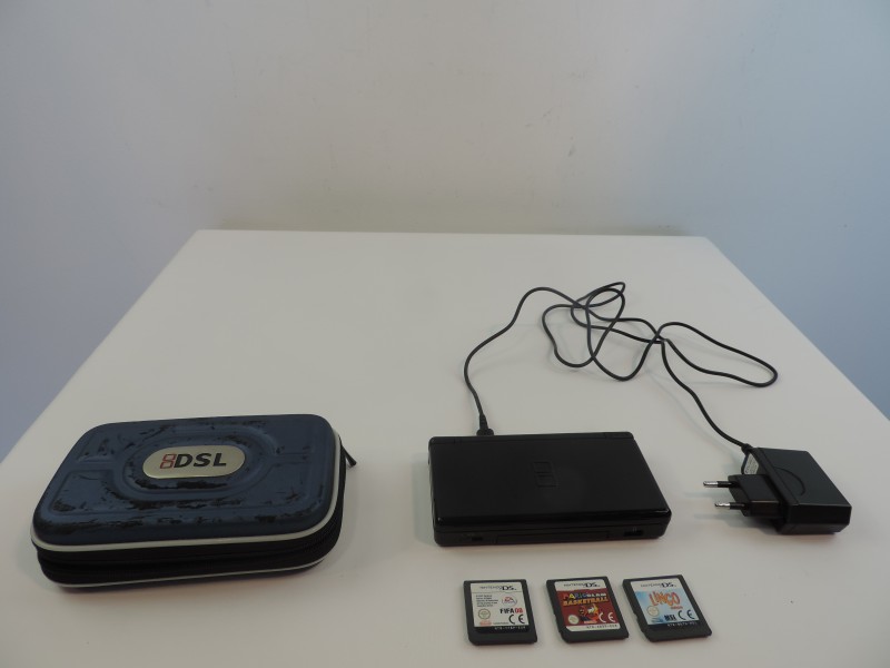 Nintendo DS Lite