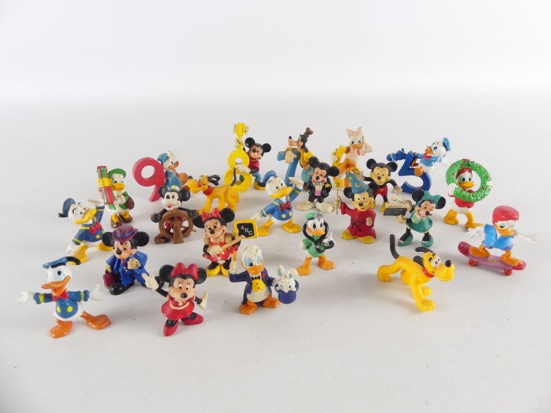 Vintage collectie van 23 vintage Disney-figuren