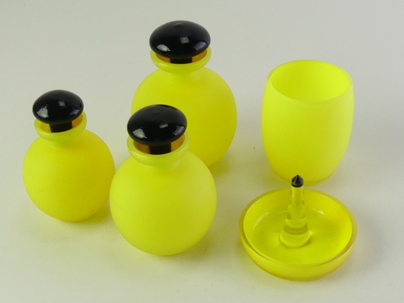 Vintage art deco toiletstel