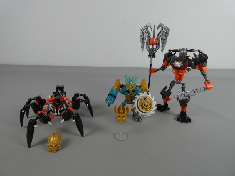 Lego Bionicle set Mask Maker VS Skull Grinder en Lord of the skulls