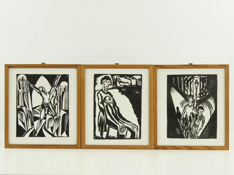 Drieluik met expressionistische houtsnedes