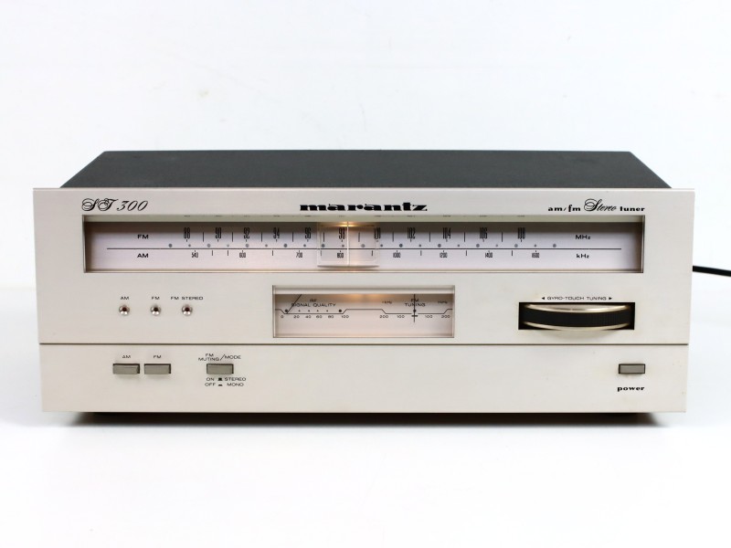 Marantz ST300 Stereo FM/AM Vintage Tuner