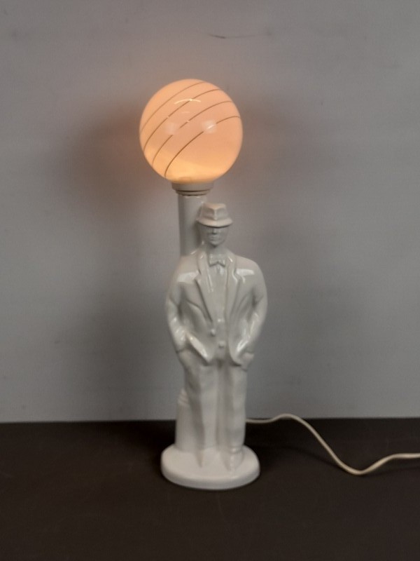 Vintage Dehoka 80's Tafellamp – Unieke Figuurvorm met Sfeervolle Bol