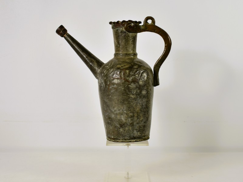 Ottomaanse tinnen schenkkan, begin 20e eeuw.