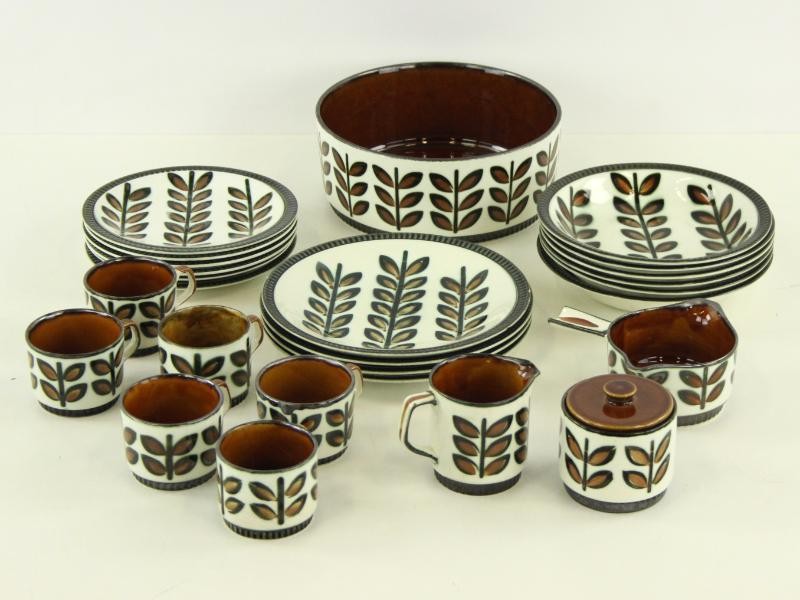 BOCH servies - decor Rambouillet - start of aanvulling (32 stuks)