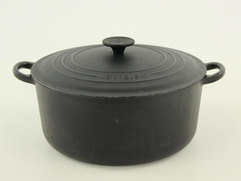 Le Creuset gietijzeren braadpan met deksel – zwart