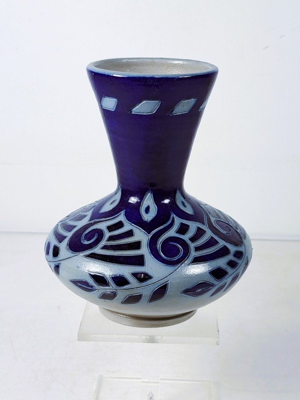 Franse keramische vaas, gesigneerd, ca. 1930–1950.