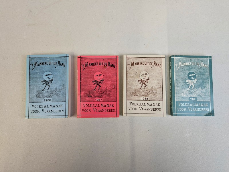 Set van vier edities ‘’t Manneke uit de Mane’’ (1986–1999)