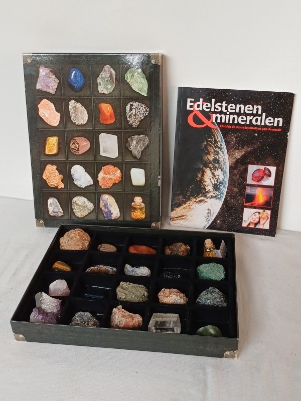 Collectie edelstenen en mineralen