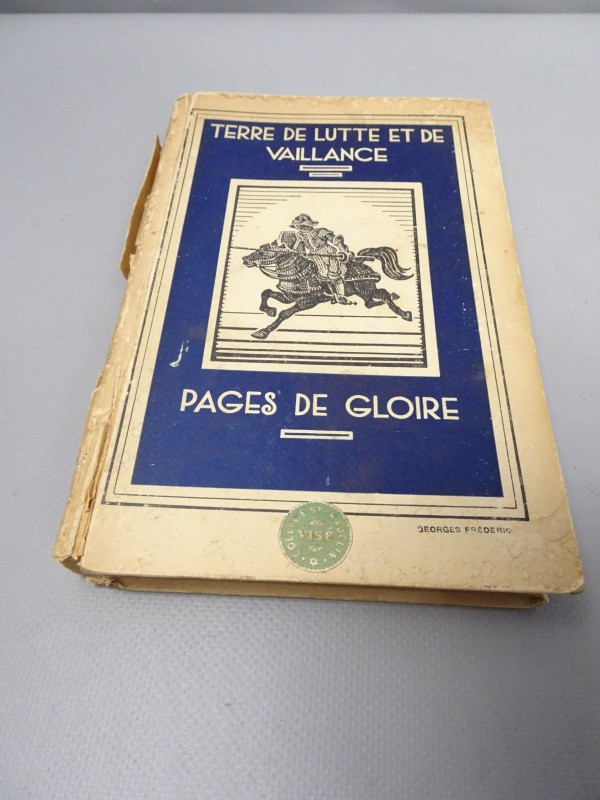 antiek Frans boek Pages de Gloire, 14e série : Terre de Lutte et de Vaillance