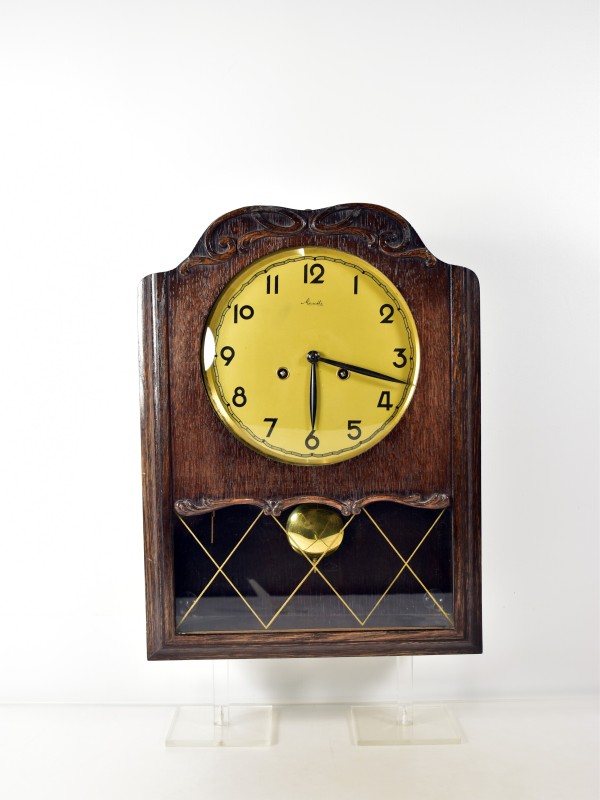 Vintage Mauthe houte wandklok met slinger.