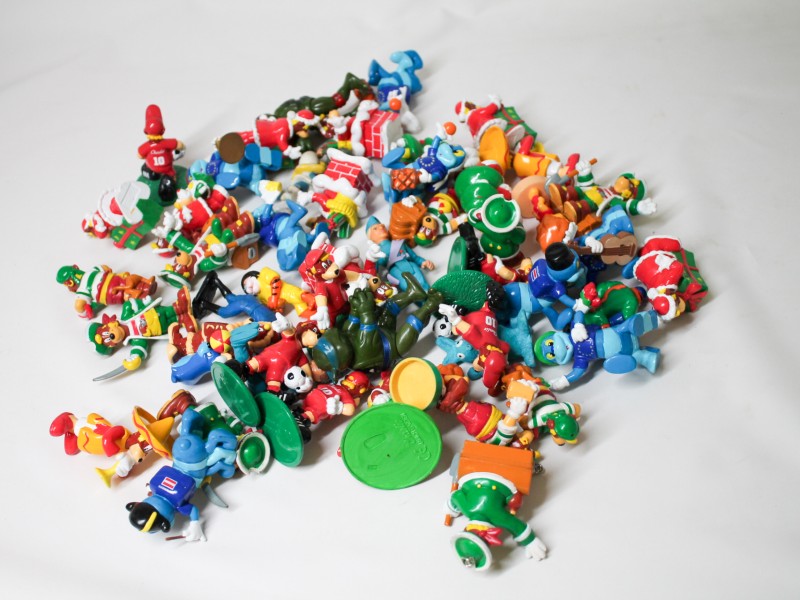 Lot Actiefiguurtjes (Thunderbirds, Teenage Mutant Ninja Turtles, Reclamefguurtjes...) (Art. 4015)