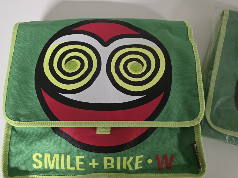 Twee fietstassen Smile + Bike - Walter Van Beirendonck