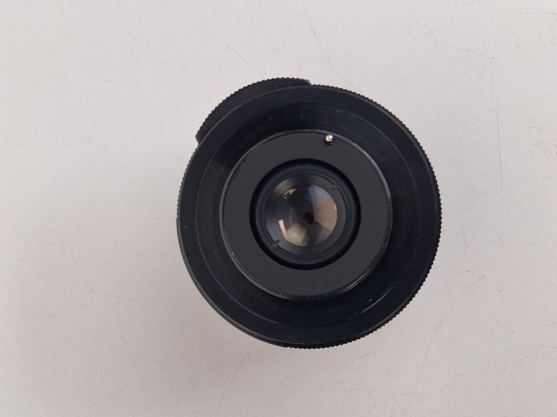 Vintage Porst Super-WW 28mm f/2.8 MC Auto H lens met een 58mm