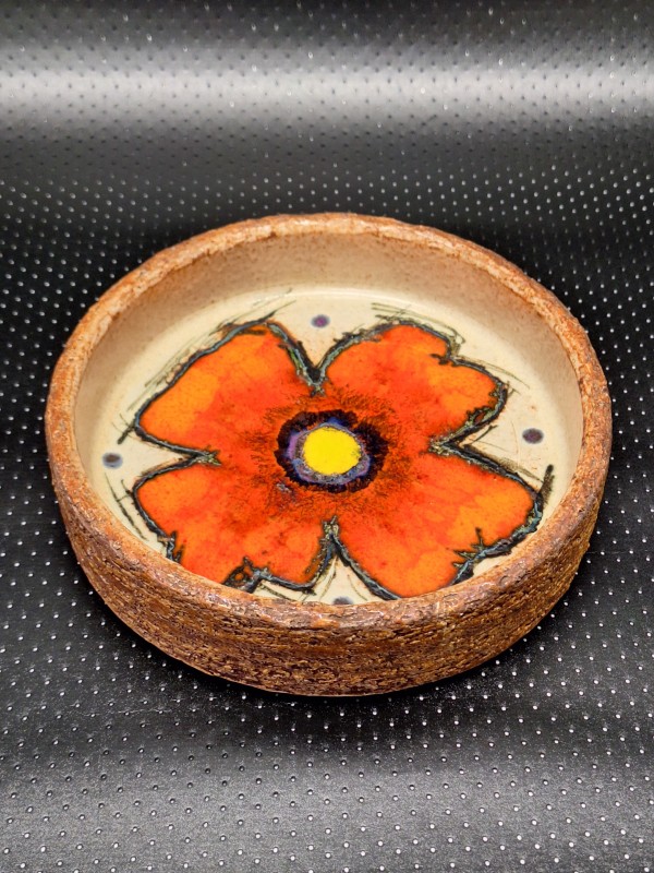 Vintage Jan van Erp keramieken schaal - Fat Lava bloemenmotief - Waalre Holland jaren 60