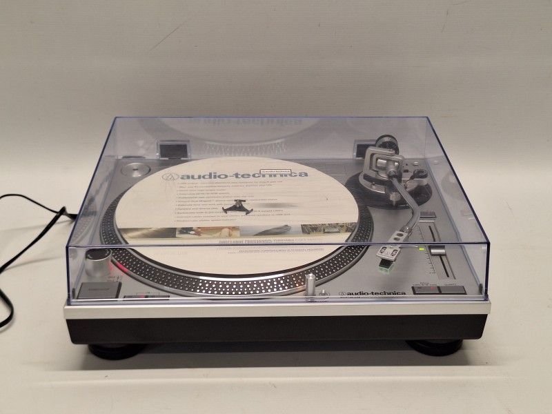 Audio-Technica AT-LP120-USB - Professionele direct drive platenspeler met USB