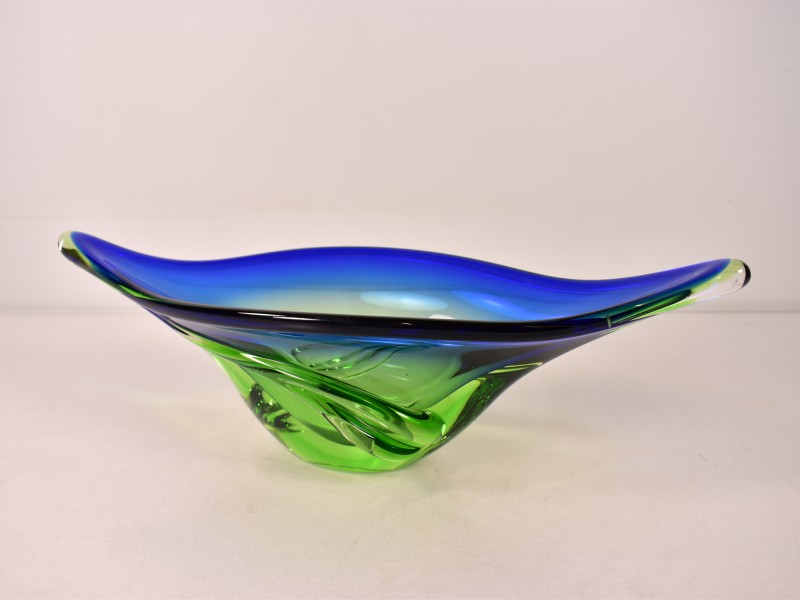 Murano stijl glazen schaal in blauw en groen.
