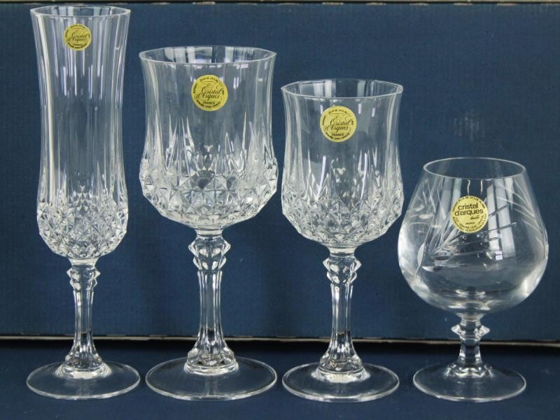 Cristal d'arques 24 Cognac wijn, water en champagne glazen in O. V. P