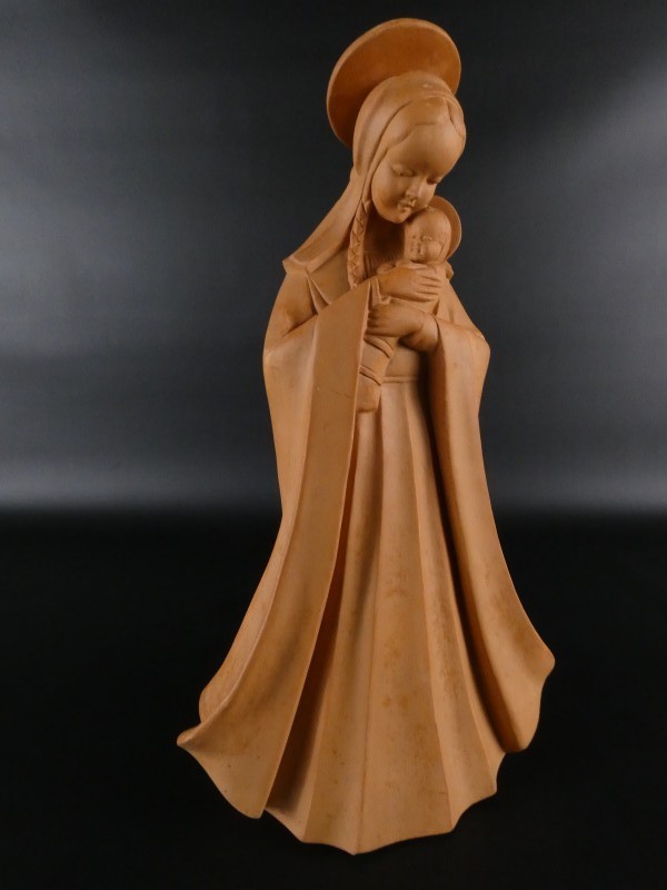 Aardewerken beeldje van Madonna met Kindje Jezus (H: 44 cm)