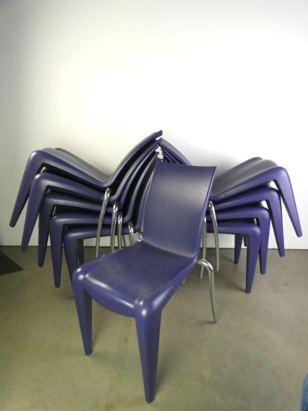 10 X Vitra stoelen ontworpen door Philippe Starck
