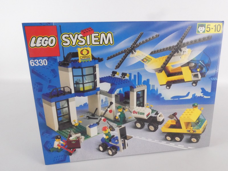 LEGO System 6330 – Cargo Center (1998) met doos