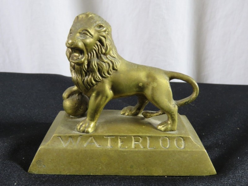 Koperen beeldje leeuw van Waterloo