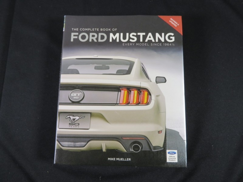 Boek - The complete book of Ford Mustang - Every model sinds 1964