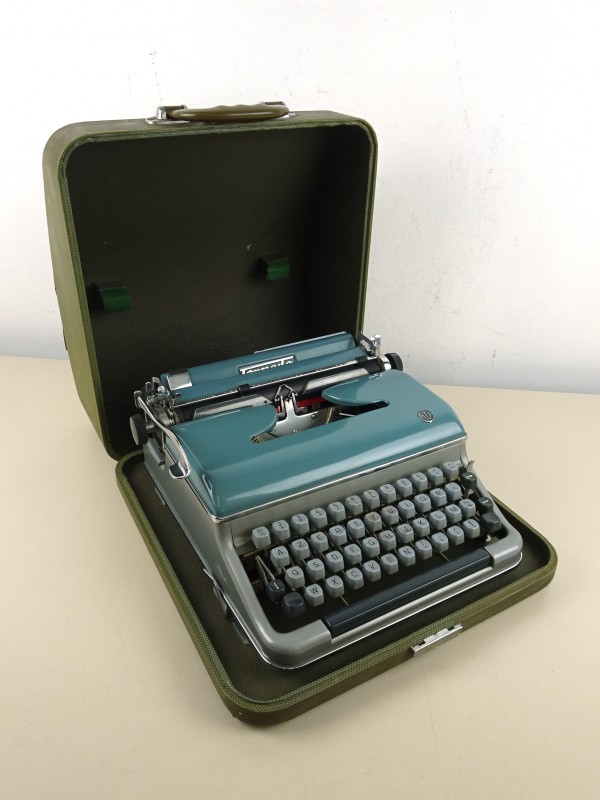 Vintage typemachine (Torpedo)