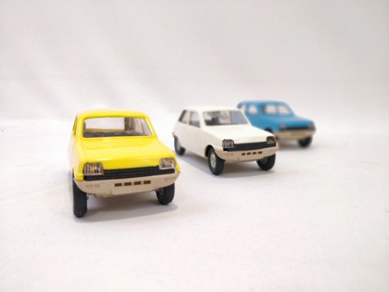 3 speelgoedautootjes GOZAN, jaren '70