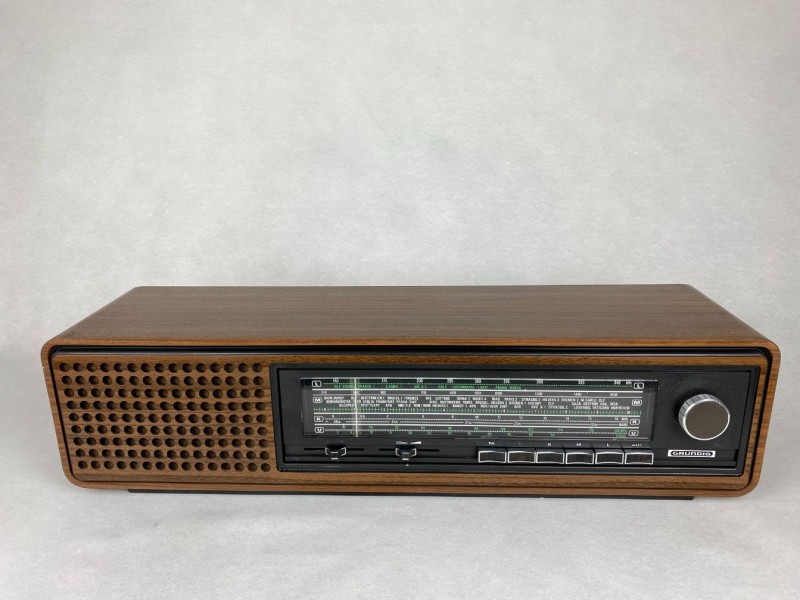 Vintage Grundig radio versterker type RF 611