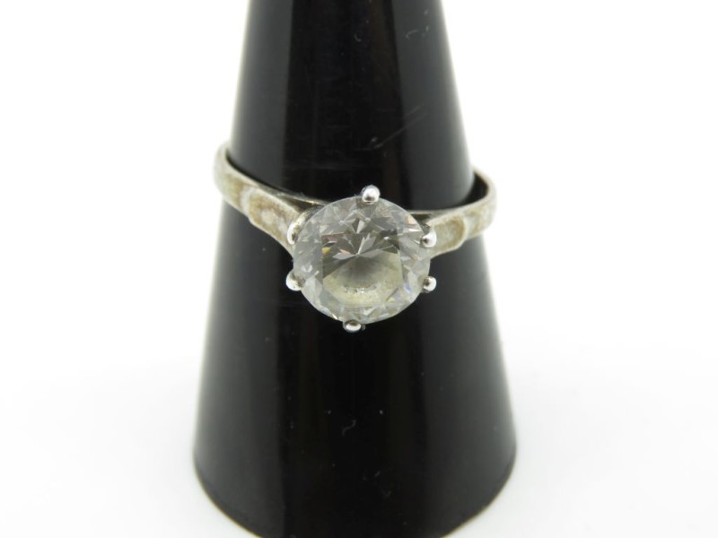 Zilveren ring 925 met edelsteen